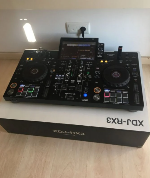 Pioneer DJ XDJ-RX3,  Pioneer DDJ-REV7 DJ Kontroler,  Pioneer XDJ XZ 4