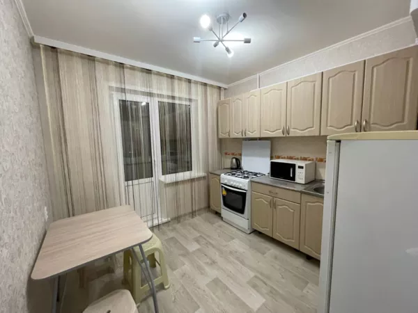 Уютная квартира на сутки ждет командированных и гостей города Баранови 6