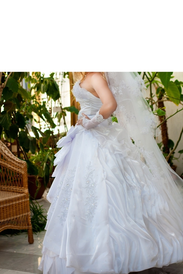 Свадебное платье,  свадебные туфли. 5